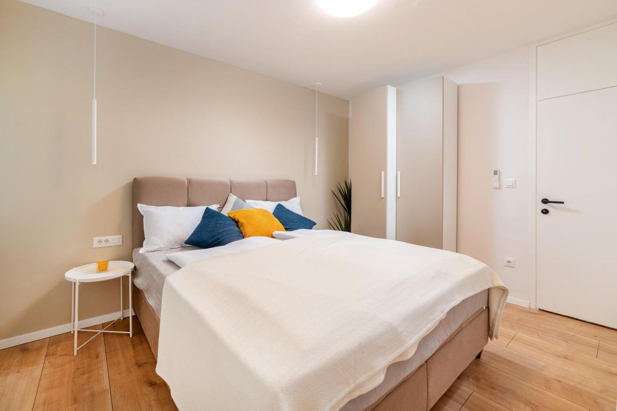 Cro.Lo Modern Retreat Apartment สปลิท ภายนอก รูปภาพ