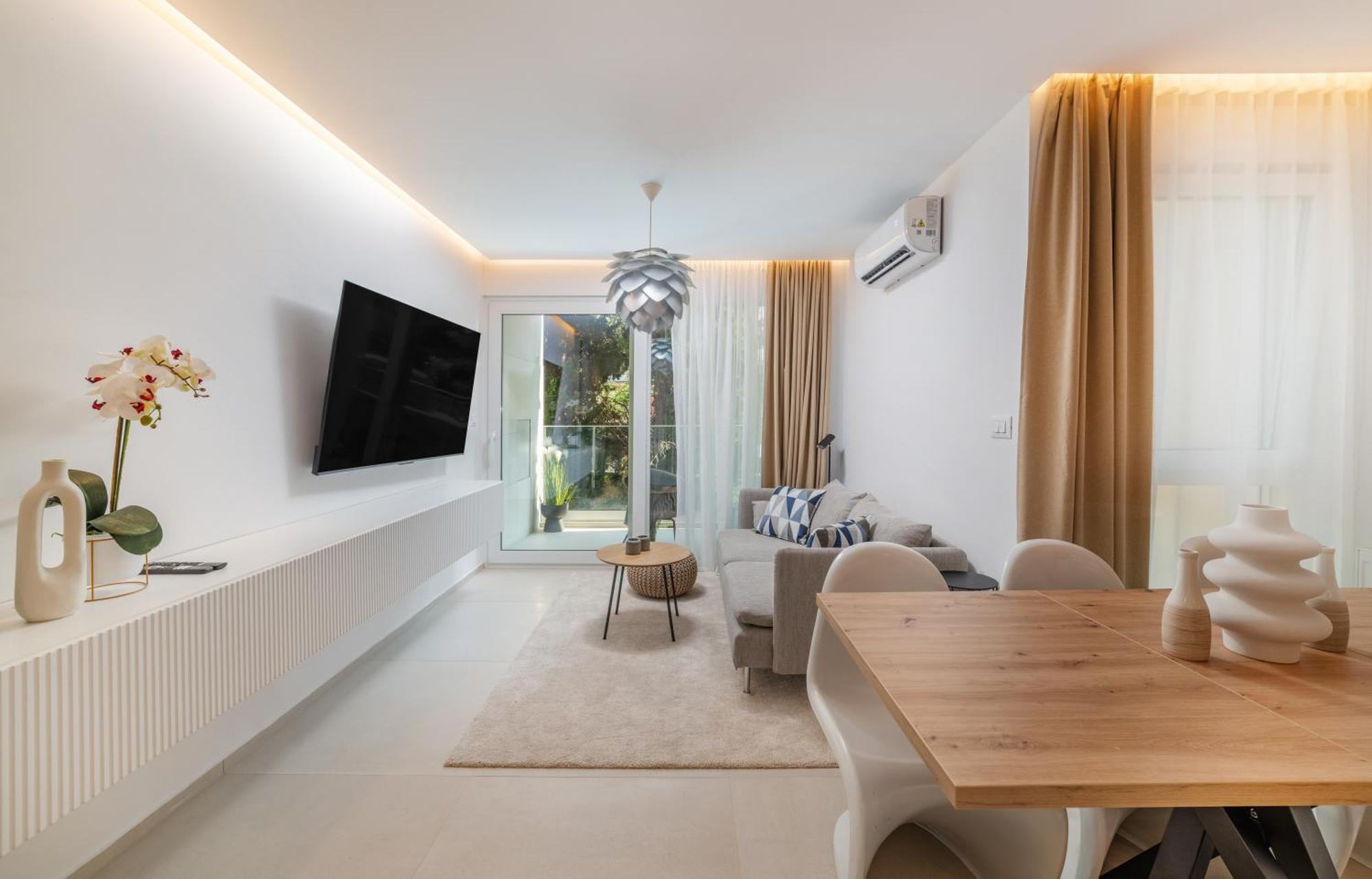 Cro.Lo Modern Retreat Apartment สปลิท ภายนอก รูปภาพ